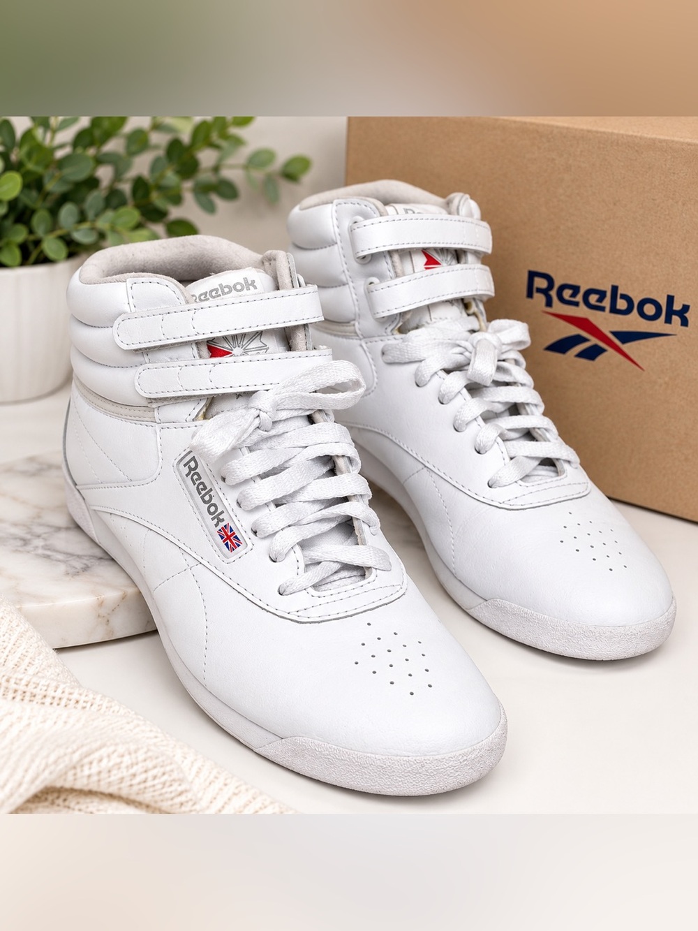 Reebok Freestyle Hi High Top Sneakers White Leather Velcro Womenβs Size 7